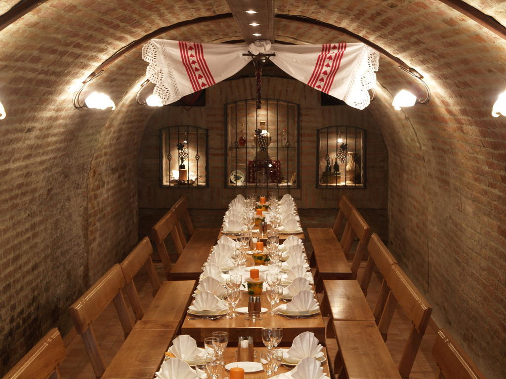 Podrumi Kolar "Suza Baranje" Kneževi Vinogradi Exterior foto